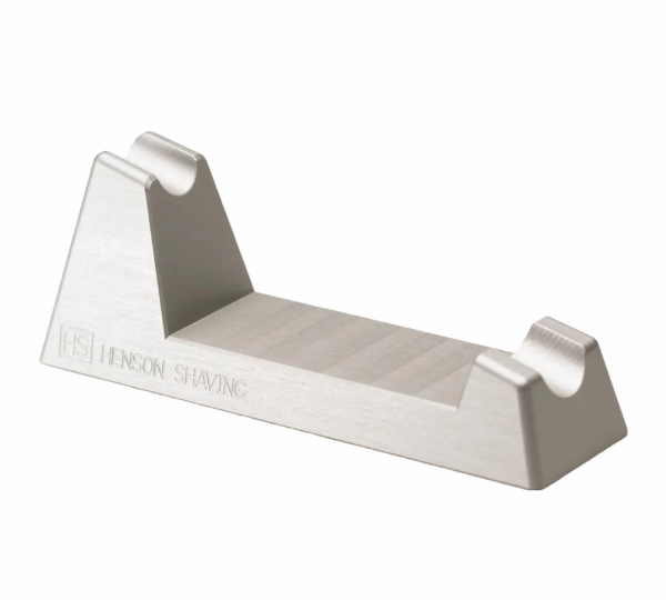 HENSON | RAZOR STAND
