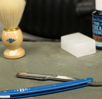 THE BLUEBEARDS REVENGE SHAVETTE RAZOR